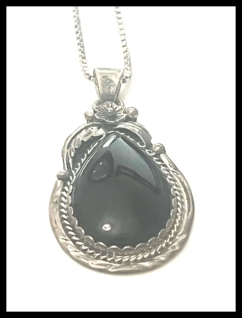 Navajo Sterling Silver and Black Onyx Necklace - 4
