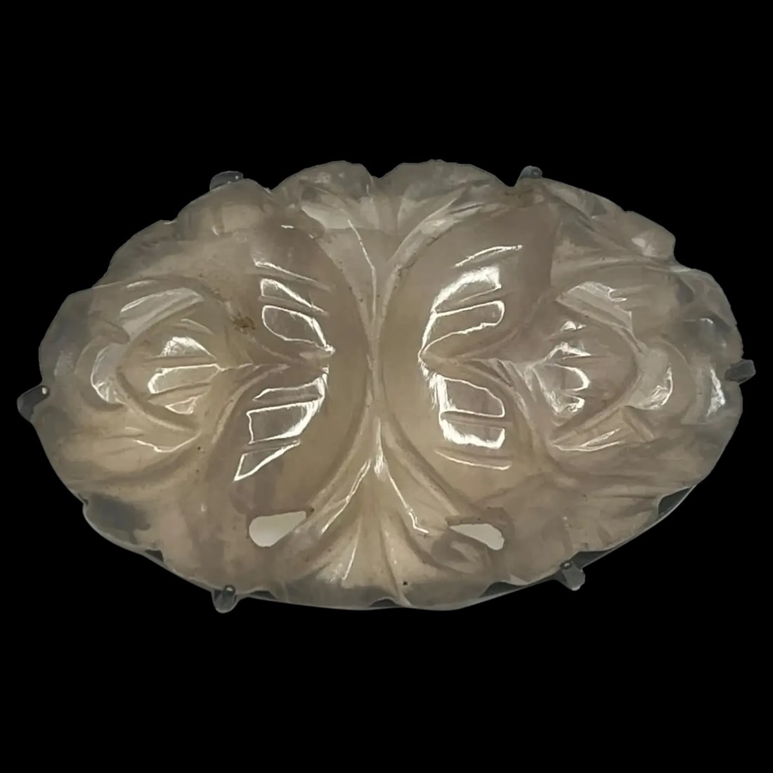 Vintage Chinese Carved Quartz and Sterling Silver Pin/Brooch: Title: Vintage Chinese Carved Quartz and Sterling Silver Pin/Brooch Description: Vintage Chinese Carved Quartz and Sterling Silver Pin/Brooch Hallmarked Sterling Weighs 9.7 grams Measures Approx. 1.5