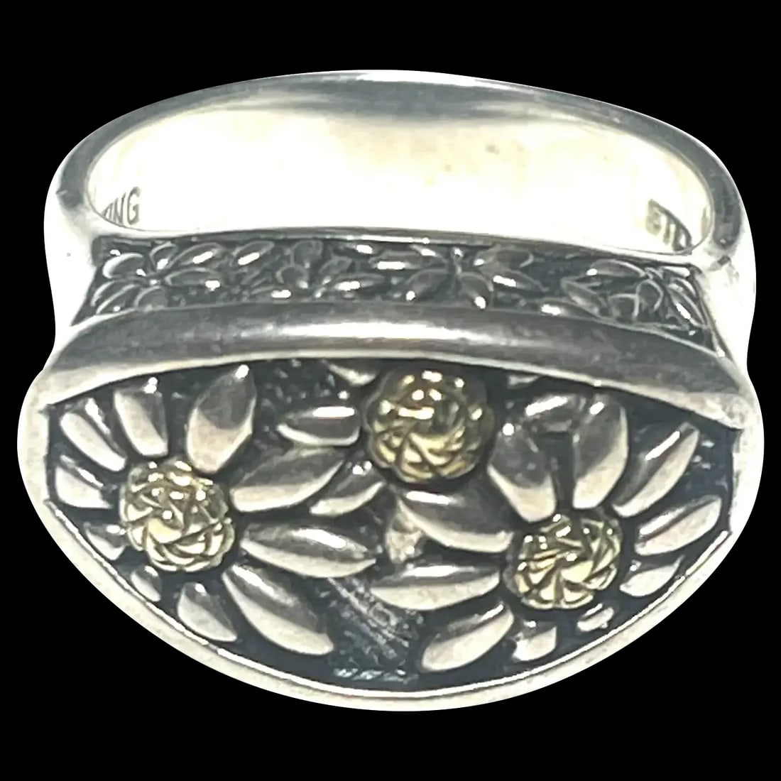 Vintage ANN KING Two Tone Sterling Silver & 18K Yellow Gold Daisy Flower Ring: Title: Vintage ANN KING Two Tone Sterling Silver & 18K Yellow Gold Daisy Flower Ring Description: Vintage ANN KING Two Tone Sterling Silver & 18K Yellow Gold Daisy Flower Ring Hallmarked: Ann King