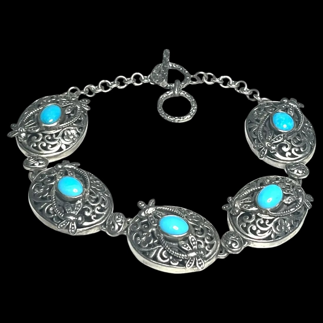 Estate Bali Legacy Sleeping Beauty Sterling Silver Turquoise Dragonfly Toggle Clasp Bracelet: Title: Estate Bali Legacy Sleeping Beauty Sterling Silver Turquoise Dragonfly Toggle Clasp Bracelet Description: Estate Bali Legacy Sleeping Beauty Sterling Silver Turquoise Dragonfly Toggle Clasp Bra