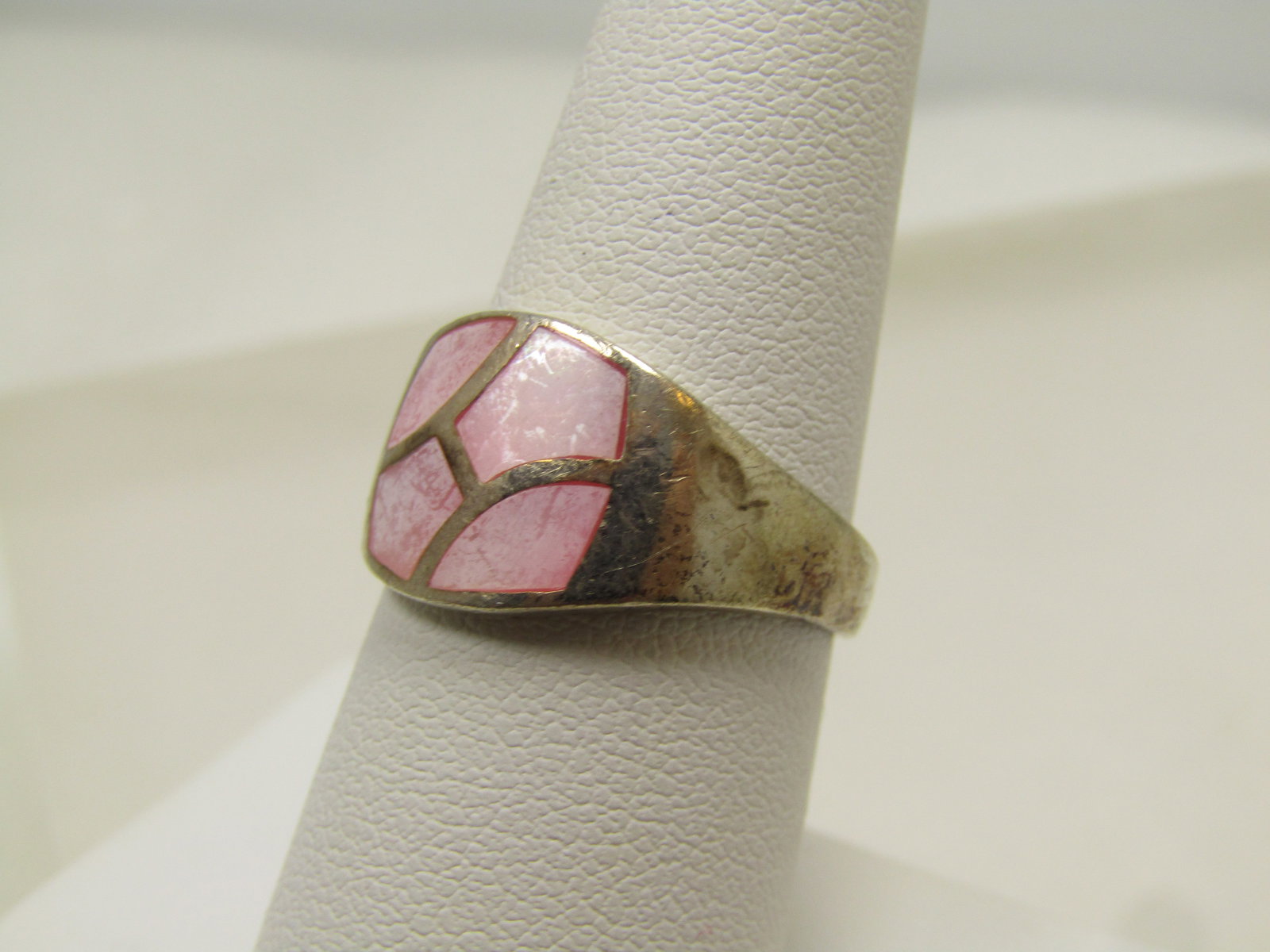 Vintage Inlaid Pink Mother-of-Pearl ring, Sz. 7.75, 1980's, Signed - 4