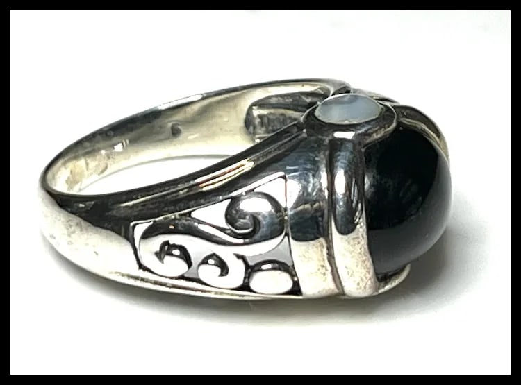 Estate Black Onxy & M oonstone Sterling Silver Cocktail Ring - 3