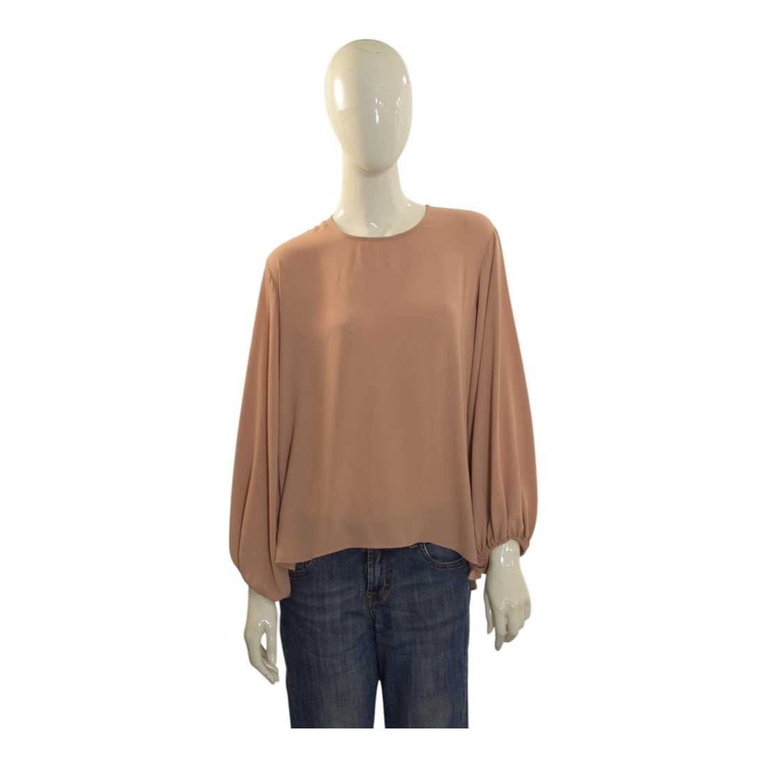 Wildwood Nude Blouson-Sleeve Blouse – Minimalist Flowing Design – Size M: Title:Wildwood Nude Blouson-Sleeve Blouse – Minimalist Flowing Design – Size MDescription:Wildwood Nude Blouson-Sleeve Blouse – Minimalist Flowing Design – Size M This