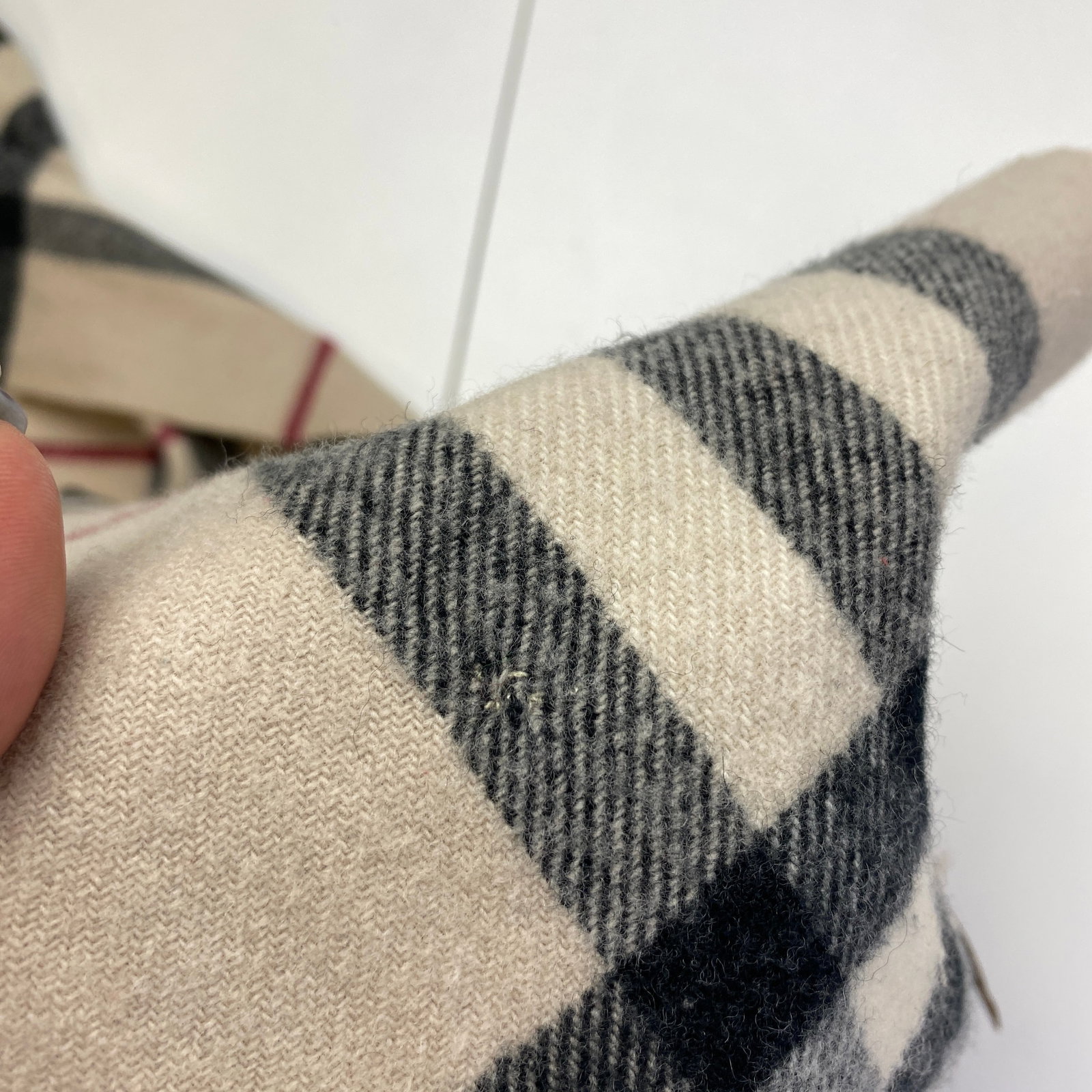 Burberry Children Beige Merino Wool & Cashmere Small Scarf - 5