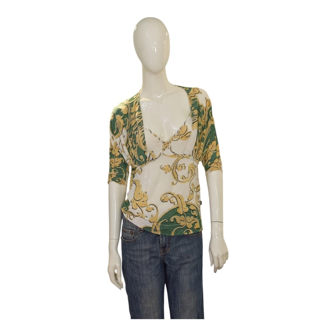 Top recortado estampado barroco Just Roberto Cavalli - Talla L - Mezcla viscosa elastano: Title:Top recortado estampado barroco Just Roberto Cavalli - Talla L - Mezcla viscosa elastanoDescription:Just Roberto Cavalli Baroque Print Cut-Out Top – Size L - Viscose Elastan blend Add a