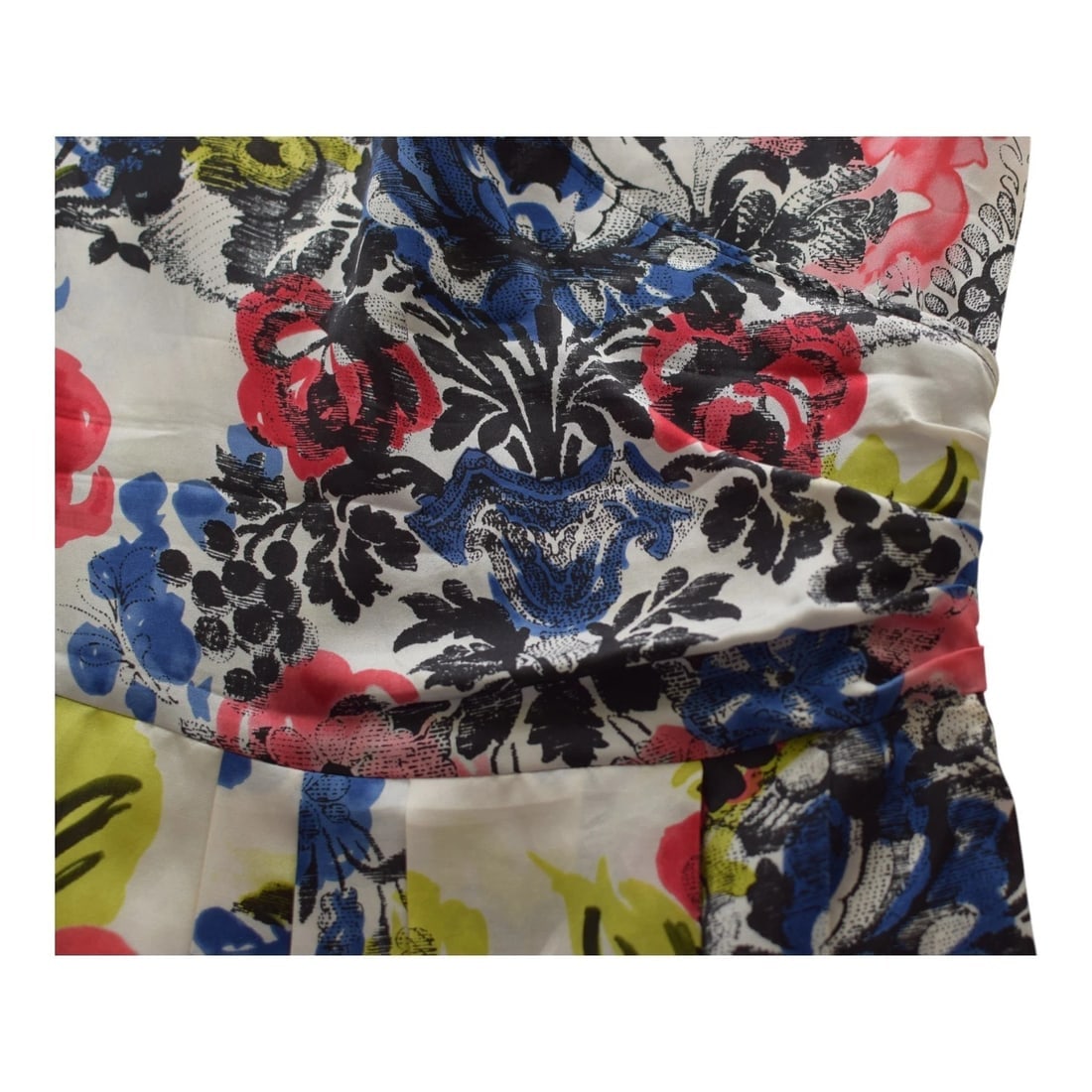 Multicolored Floral Print V -Neckline Short Sleeve Knee Length Dress - 4