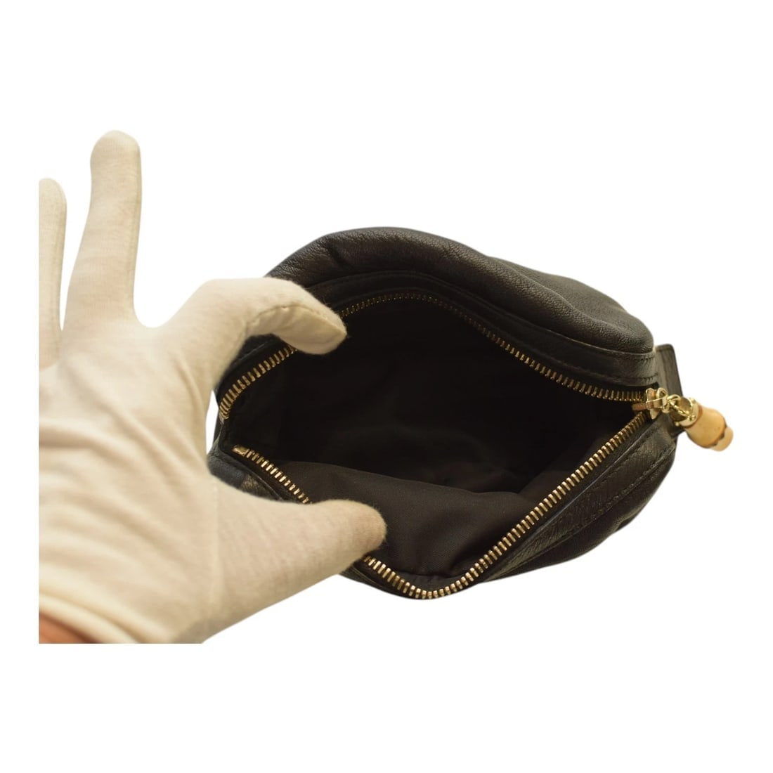 GUCCI Vintage Black Leather Bamboo Zip Clutch Bag in black soft leather - 14