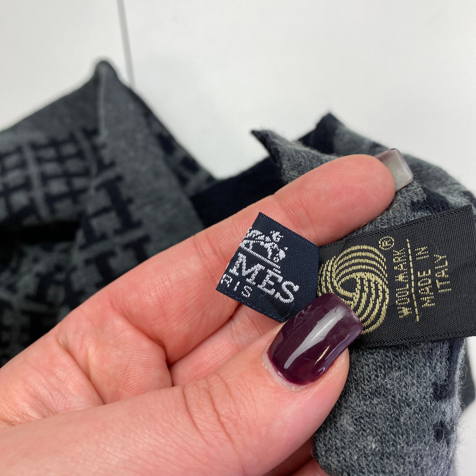 HERMES Vintage 100% Soft Woolmark Wool Scarf - 7