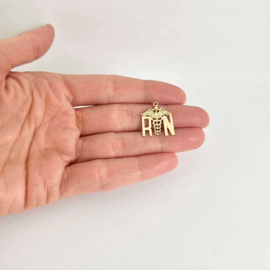 Estate RN Registered Nurse Charm Necklace Pendant 14K Yellow Gold, 1.03 Grams - 2