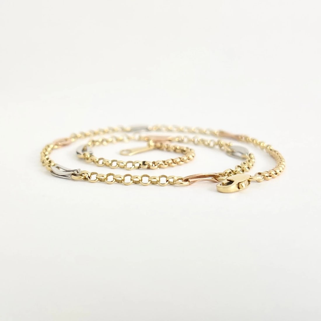 Tri-Color Station Chain Choker Necklace 14K Yellow Gold, 13 Inches, 4.71 Grams - 5