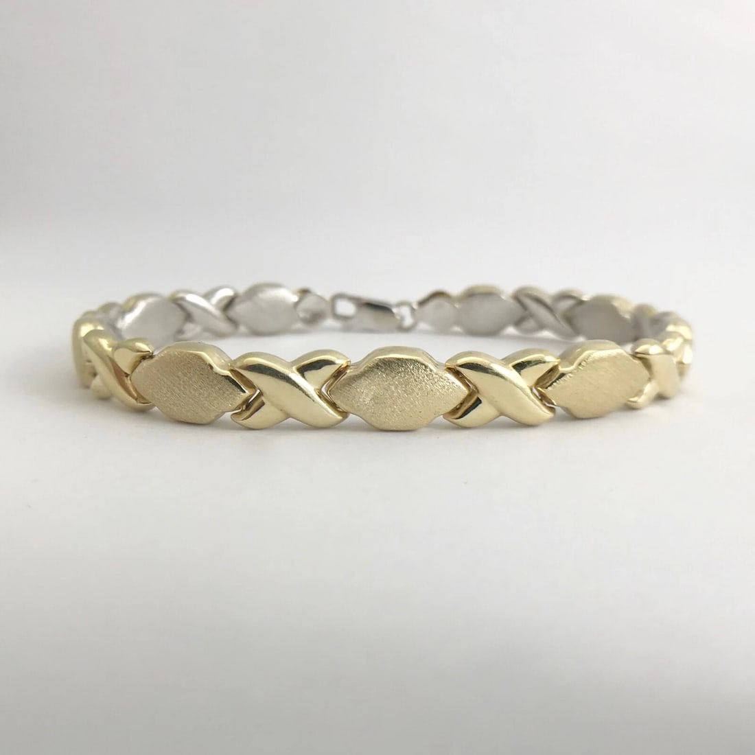 Reversible Two-Tone XO Chain Link Bracelet 14K White Yellow Gold, 7.79 Grams - 8