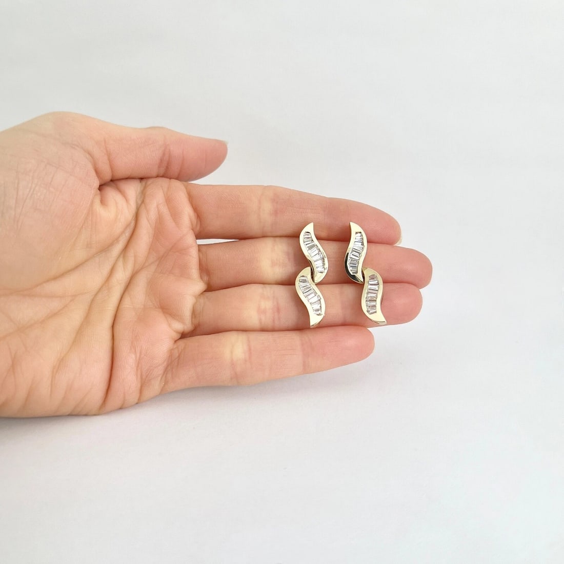 Baguette CZ Cubic Zirconia Wave Dangle Drop Earrings 14K Yellow Gold, 6.47 Grams - 4