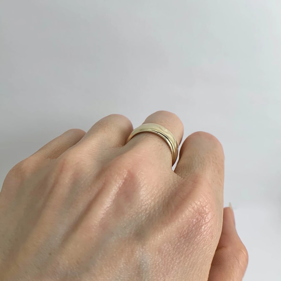 Wave Scroll Etched Beveled Band Ring 14K Yellow Gold, Size 6.25, 7.2 mm, 7.15 Gr - 5