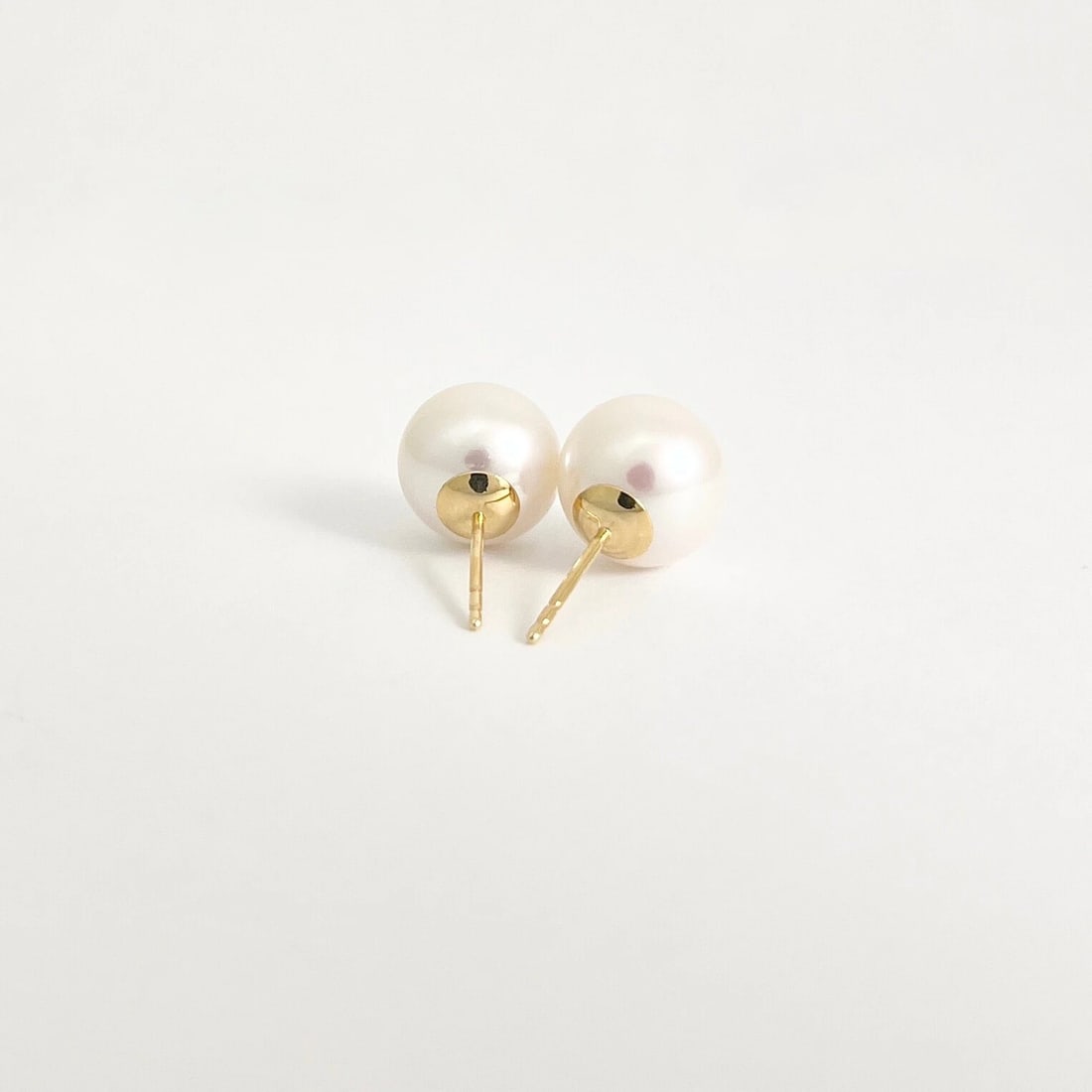 Round Cultured Pearl Stud Earrings 14K Yellow Gold, 10 mm - 10.5 mm - 6
