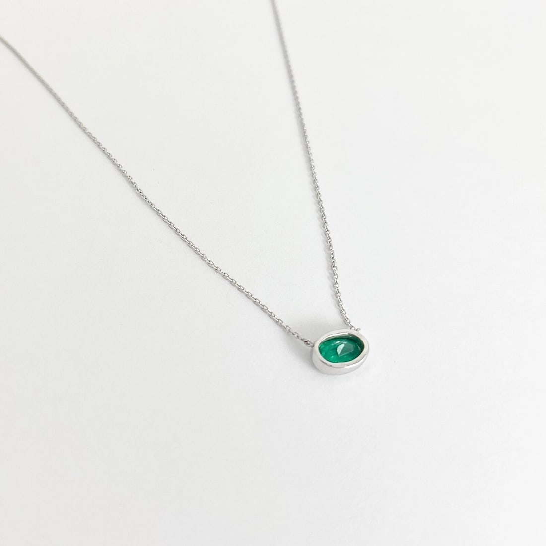 Oval Green Emerald Gemstone Solitaire Pendant Necklace 14K White Gold .93 CT - 7