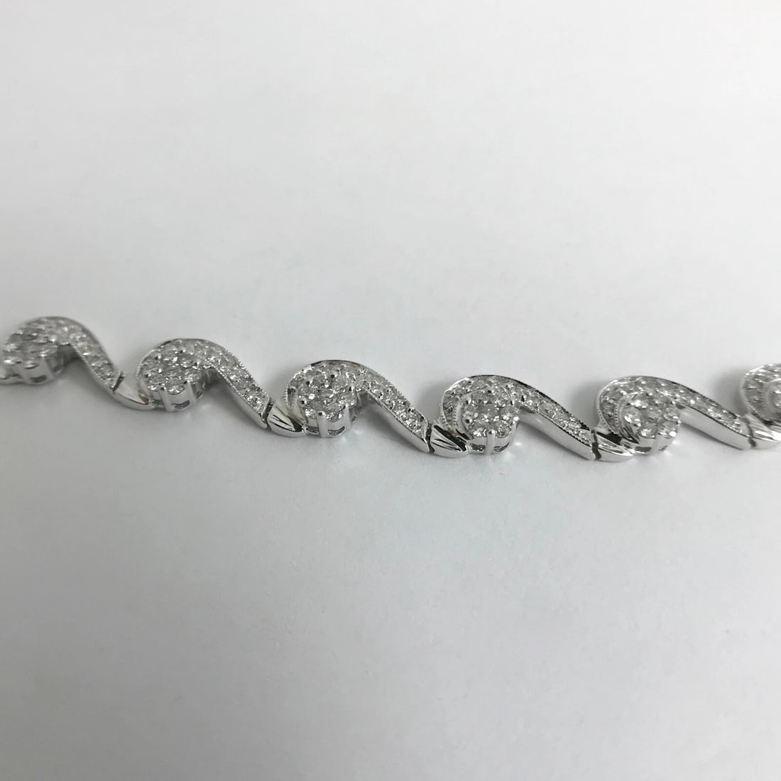 Diamond Wave Scalloped Tennis Bracelet 14K White Gold 2.70 CTW, 7 Inches - 10
