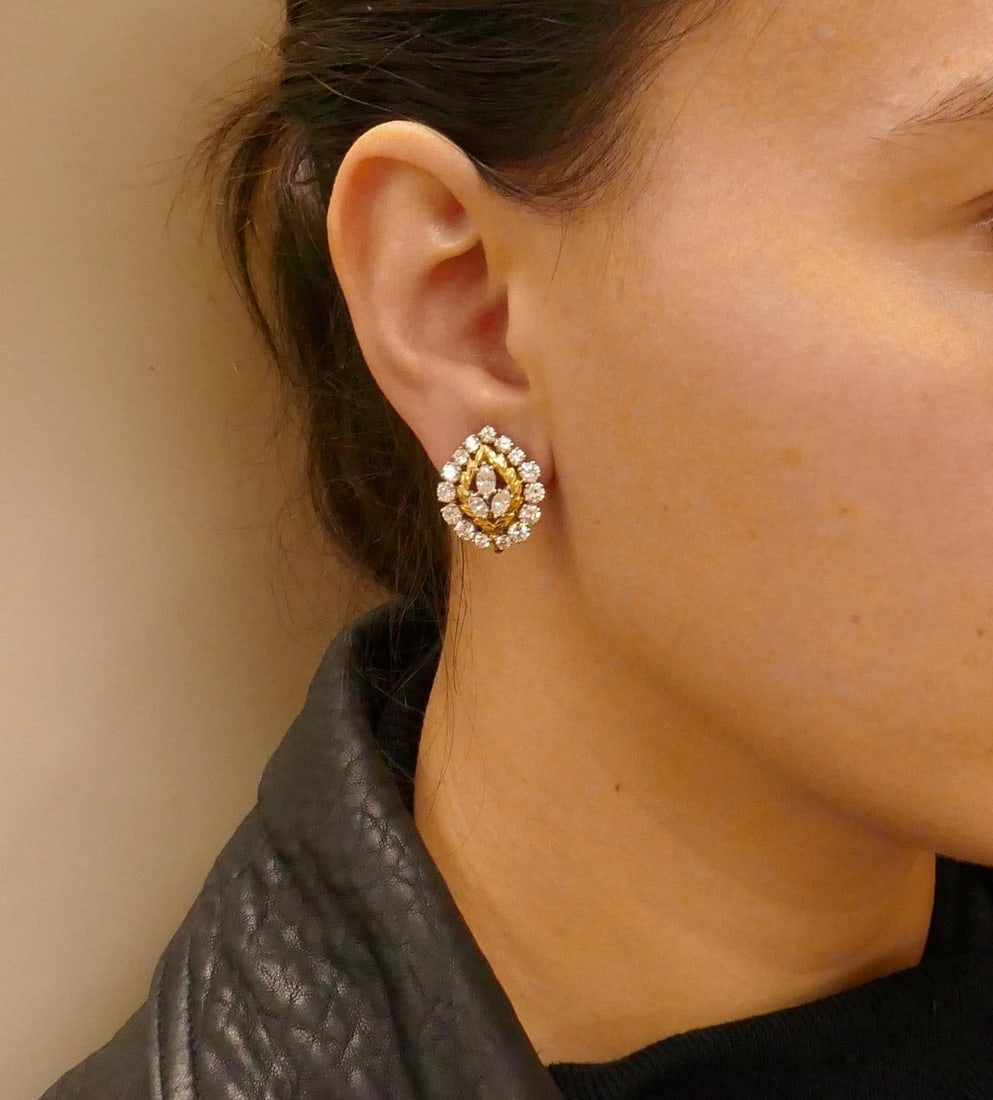 Vintage David Webb Earrings Emerald Diamond 18k Gold Day and Night Cross River - 4