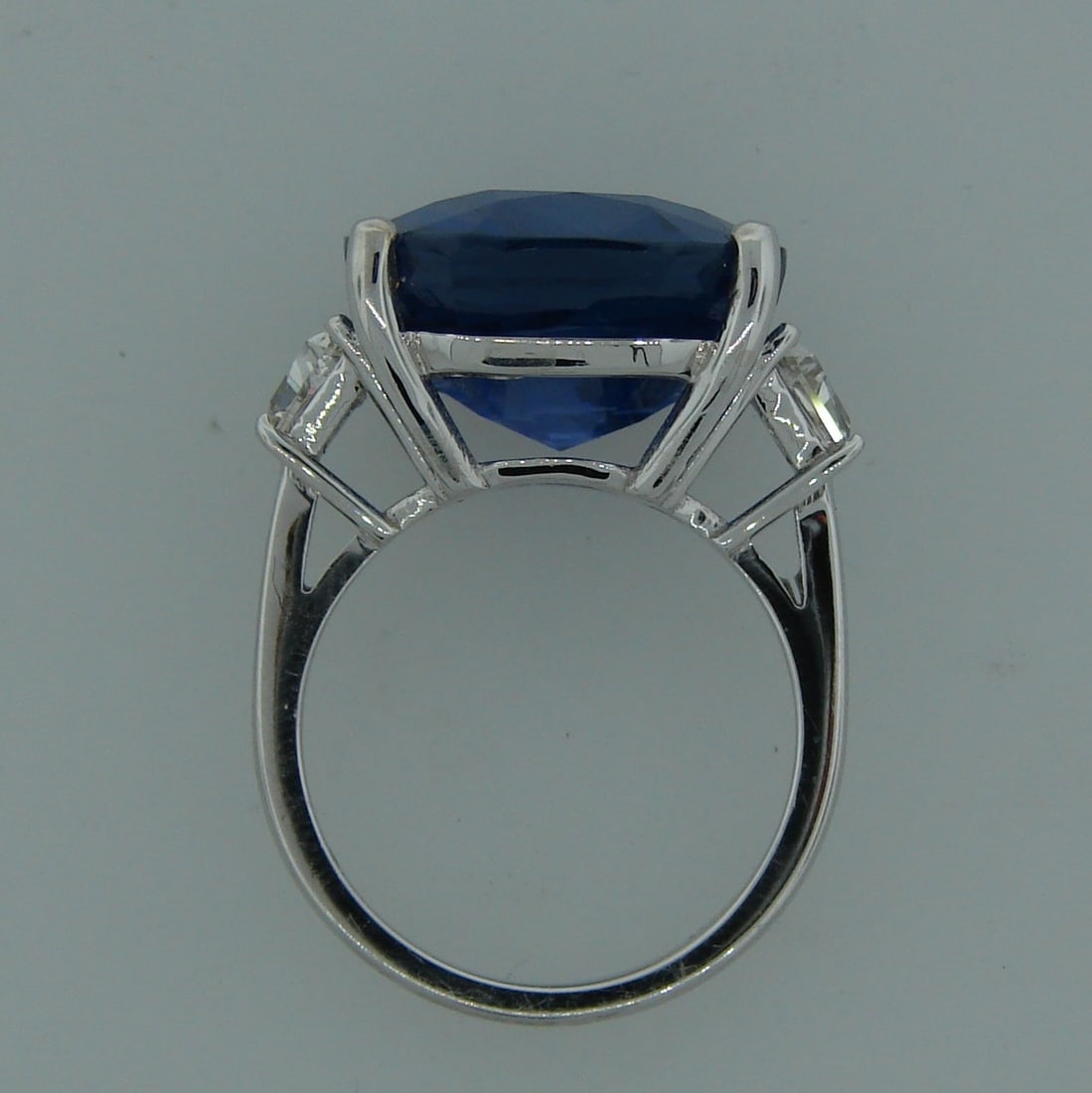 19.02 Carat Ceylon Natural No Heat Certified Sapphire Diamond Ring - 12