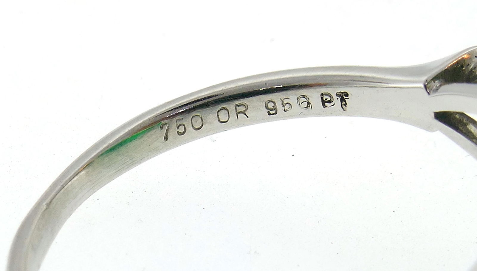 Vintage Harry Winston Emerald Diamond Platinum Ring 14.04 Carat Colombian AGL - 4