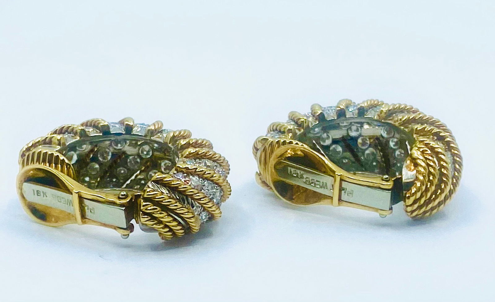 David Webb Huggie Earrings Diamond Gold - 3