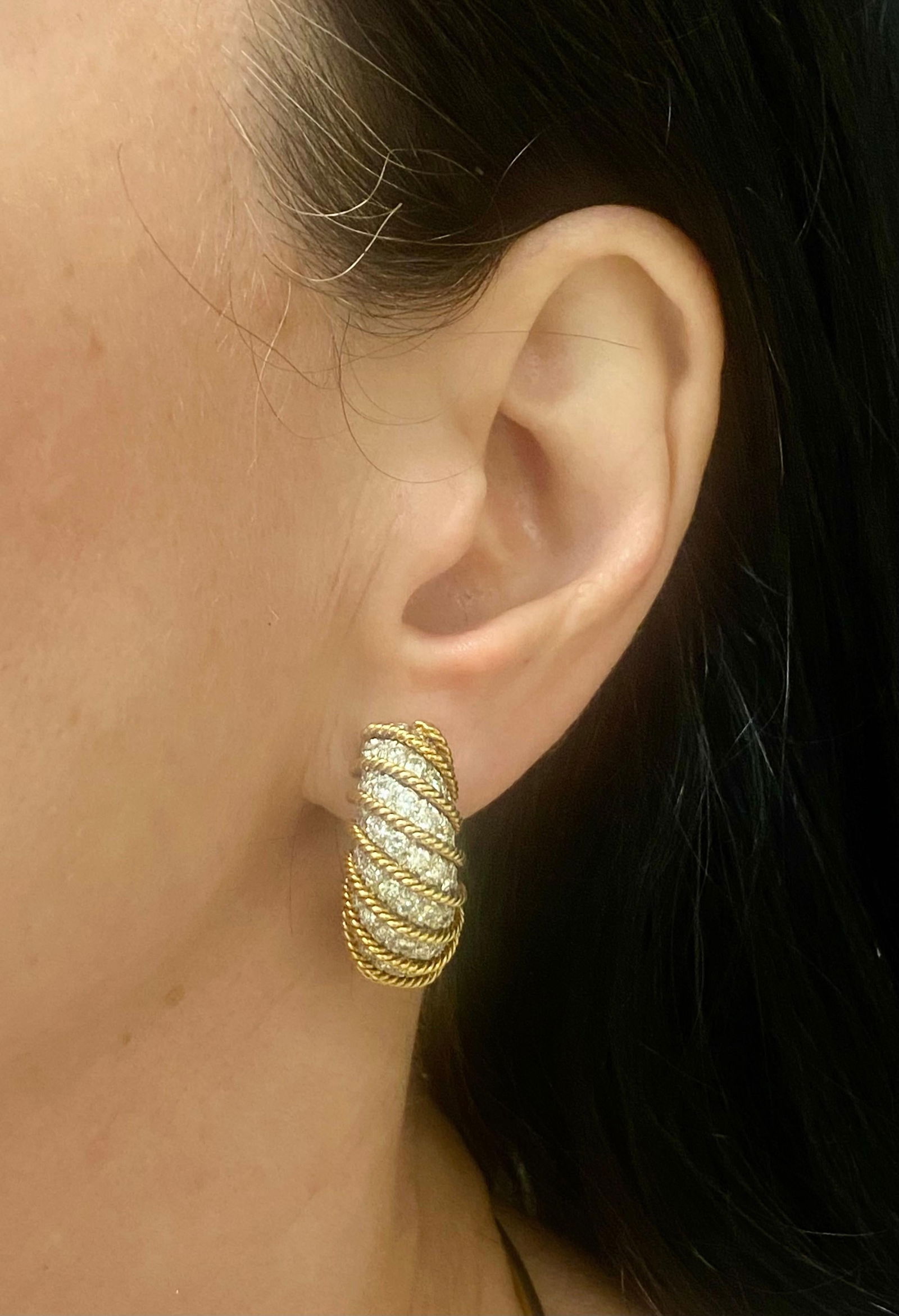 David Webb Huggie Earrings Diamond Gold - 8