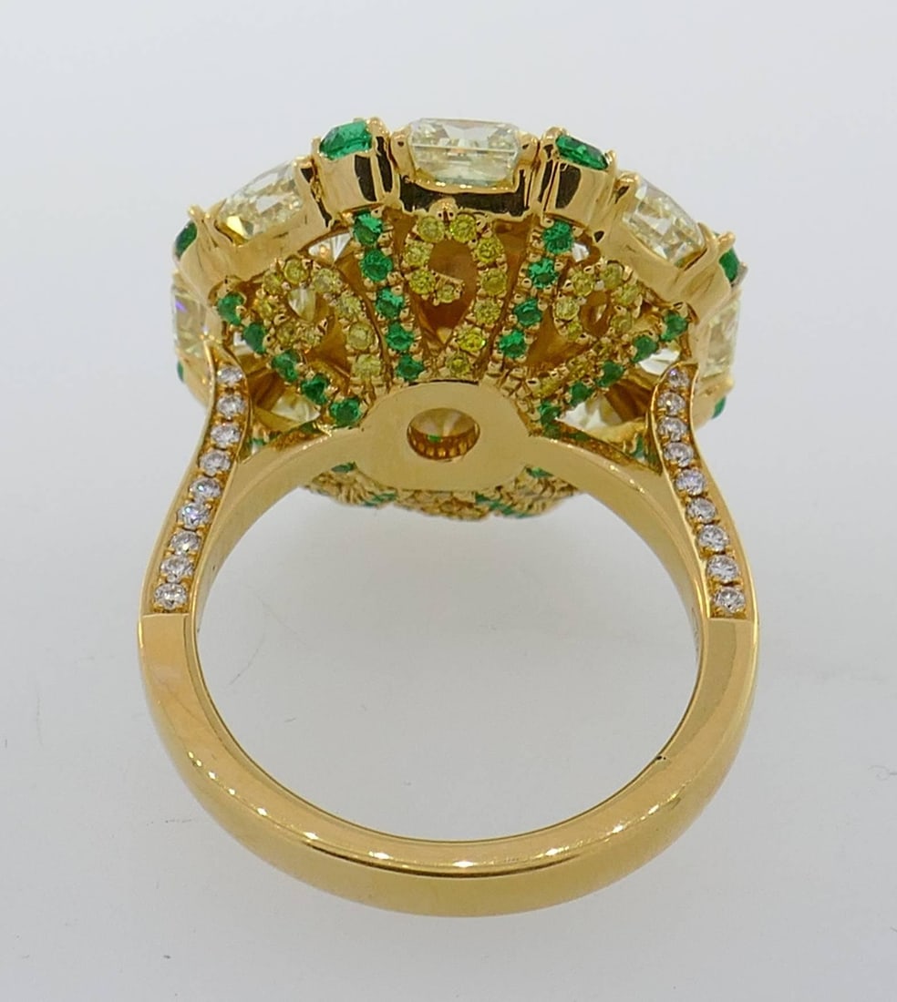 2.24 Carat Emerald Diamond Yellow Gold Ring - 5