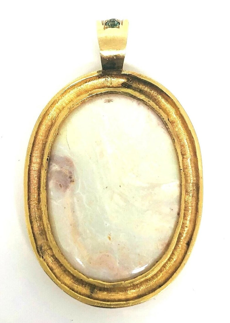 VINTAGE Carved Woman Opal Peridot Yellow Gold Cameo Pendant - 2