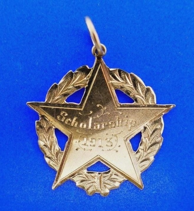 ANTIQUE 9k Yellow Gold Scholarship Star Pendant Charm Circa 3 - 2