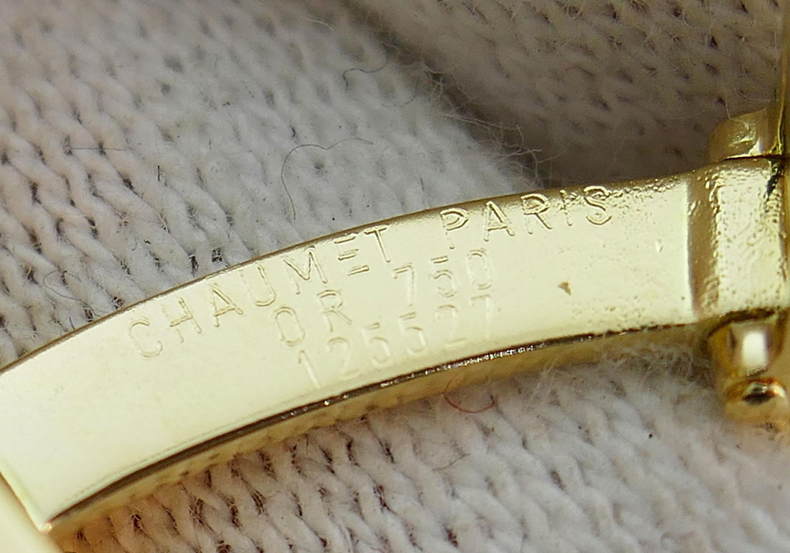 Chaumet Paris Yellow Gold Cufflinks and Stud Set with Diamond - 4