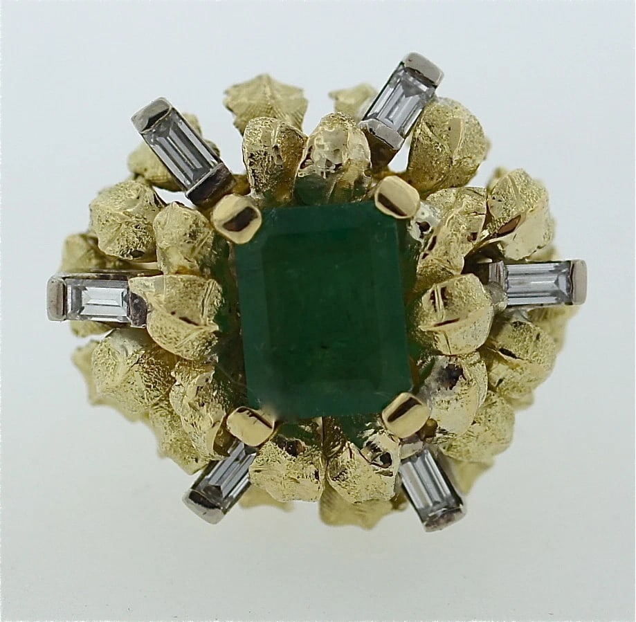 GORGEOUS 18K YELLOW GOLD NATURAL RUSSIAN EMERALD BAGUETTE DIAMOND COCKTAIL RING - 3
