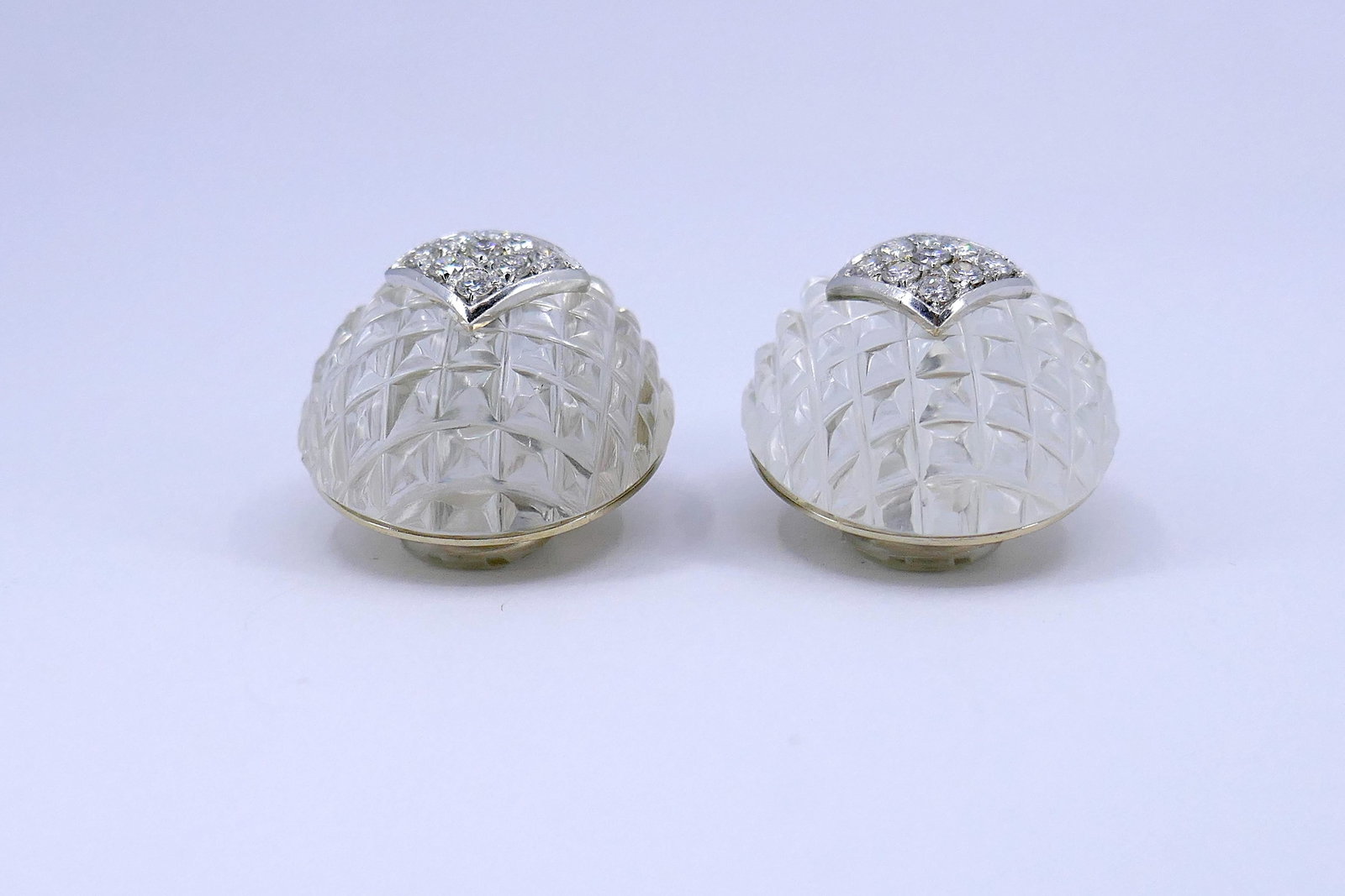 Van Cleef & Arpels Carved Crystal and Diamond Earrings clip-on - 9