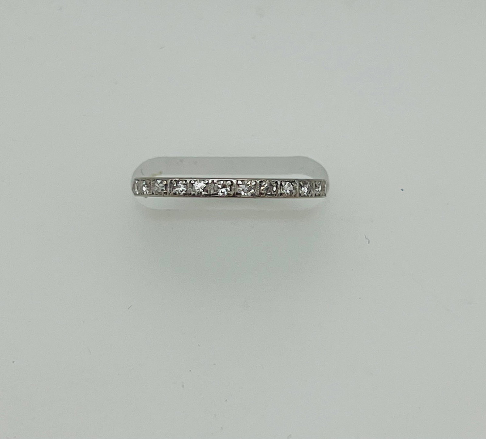 Art Deco 0.26 Carat Diamond Platinum Band Ring - 10