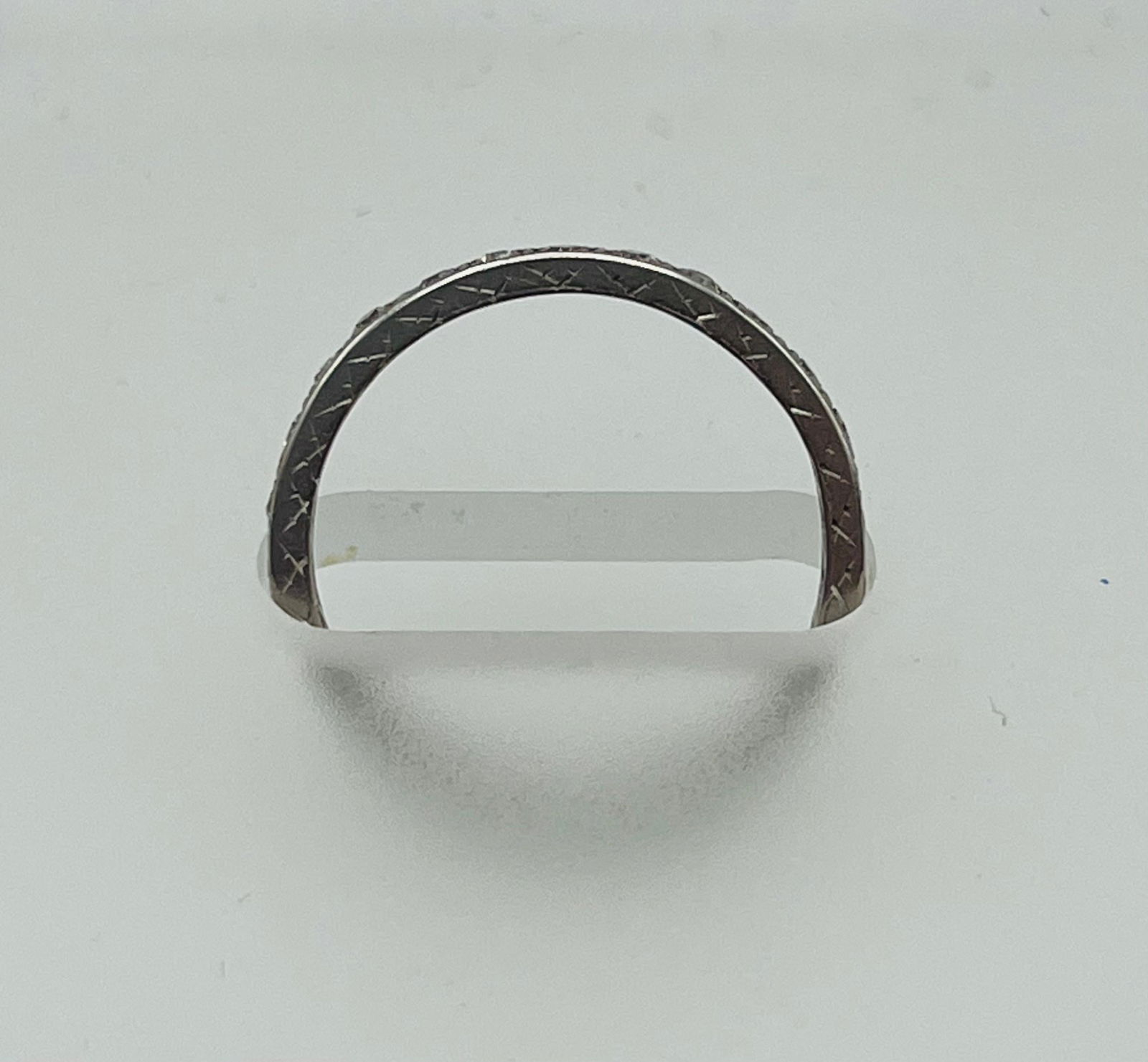 Art Deco 0.26 Carat Diamond Platinum Band Ring - 9