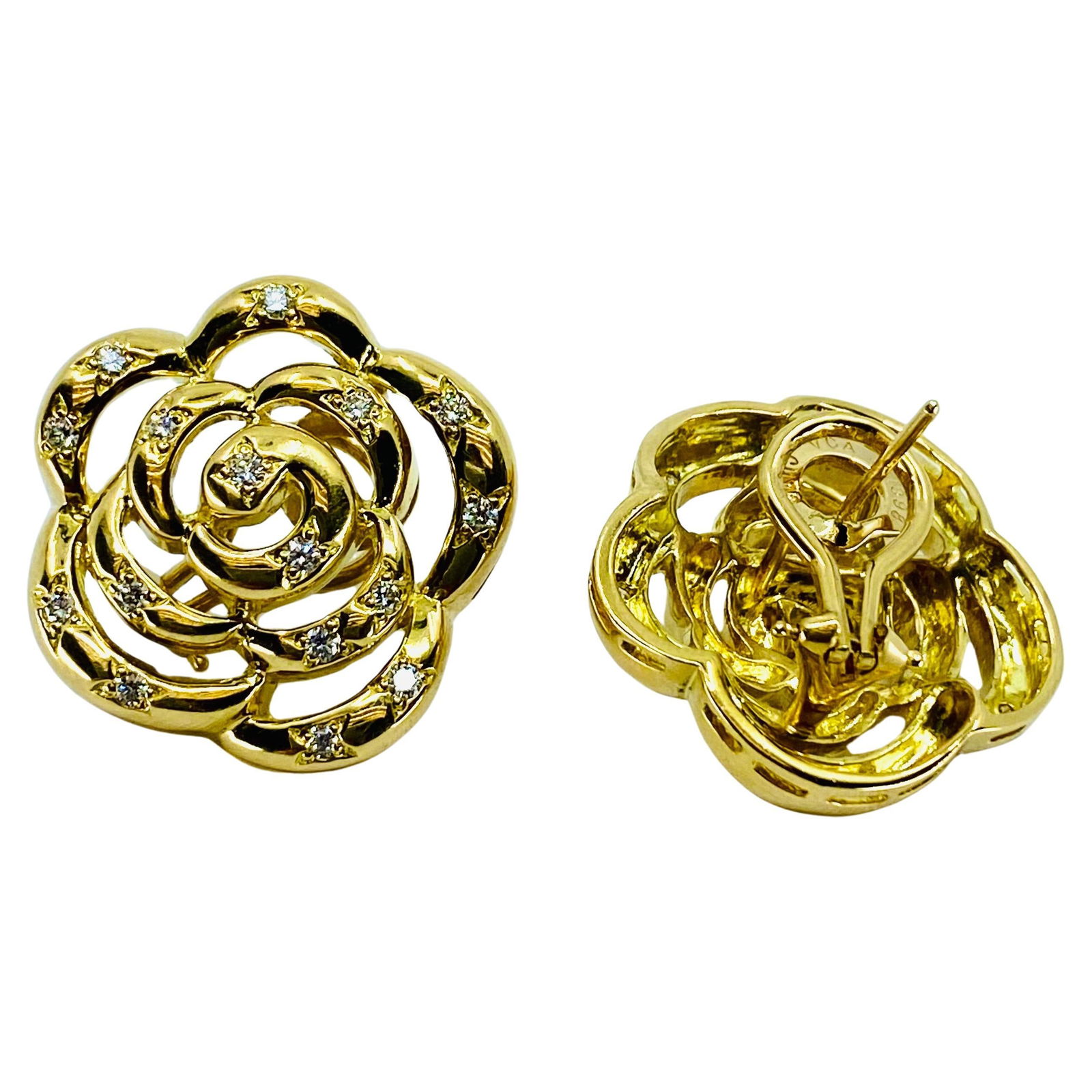 Van Cleef & Arpels Gold Diamond Camellia Earrings - 3