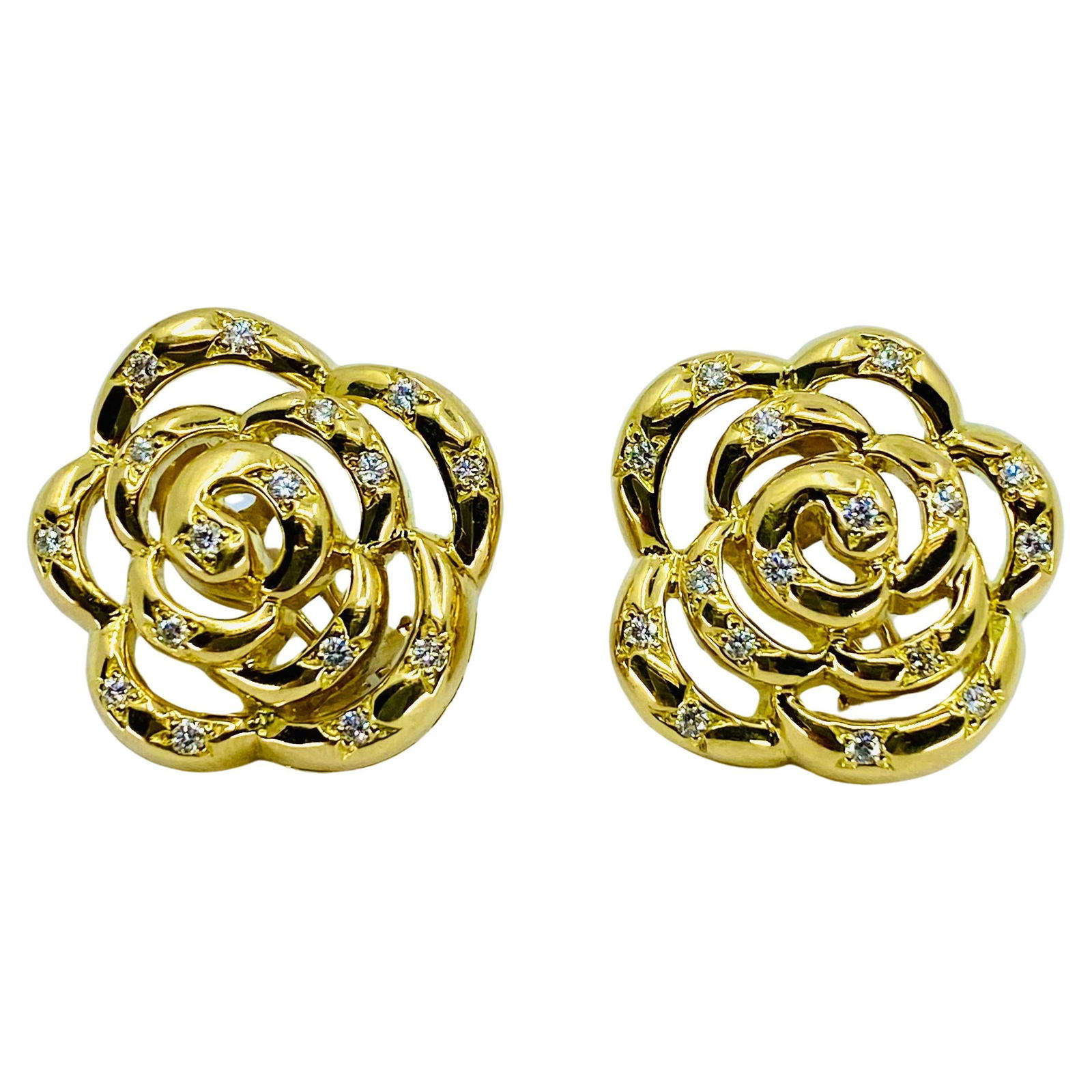 Van Cleef & Arpels Gold Diamond Camellia Earrings - 7