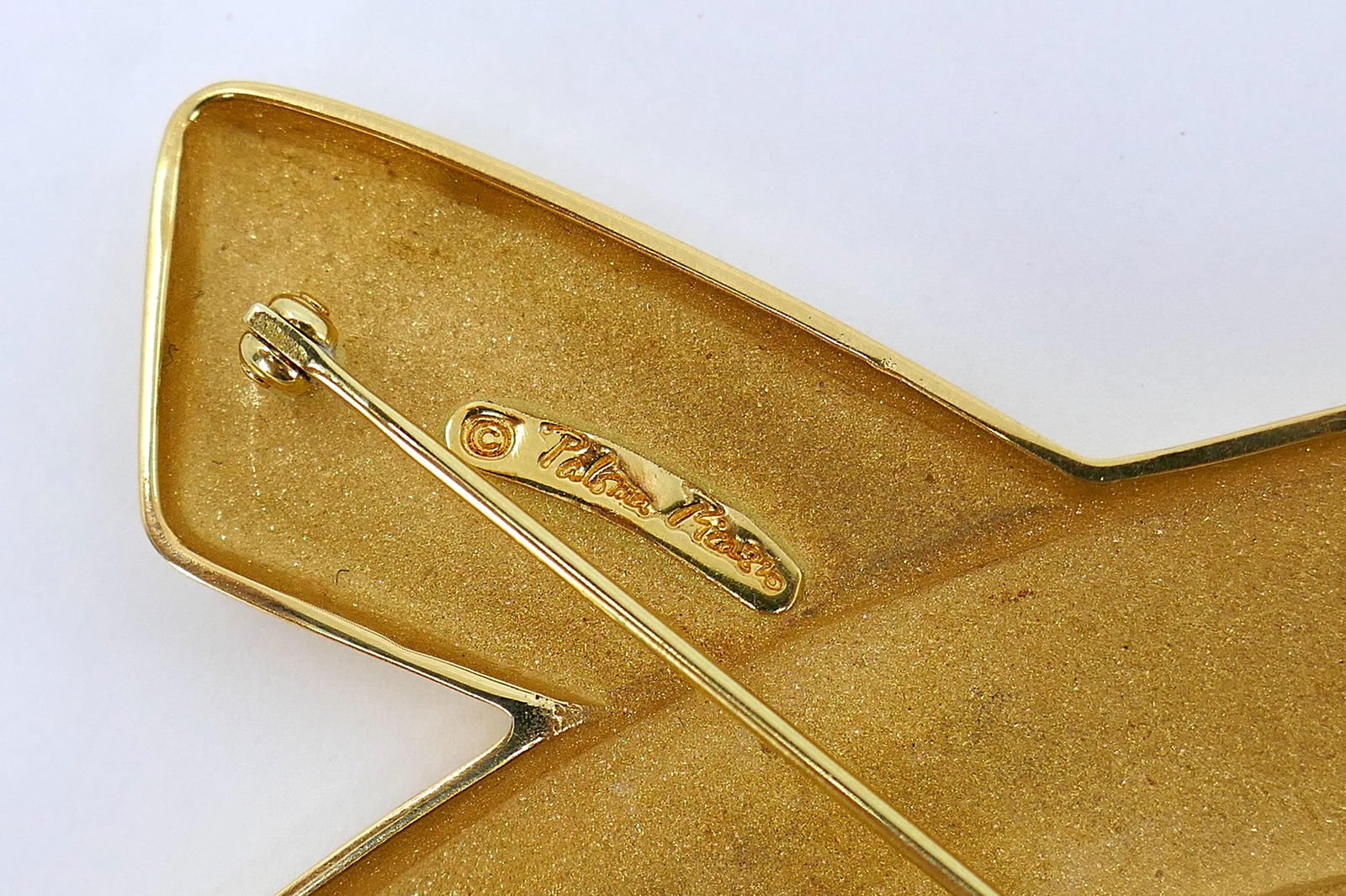 Tiffany & Co Love Kiss by Paloma Picasso 18K Gold Large X Brooch - 4