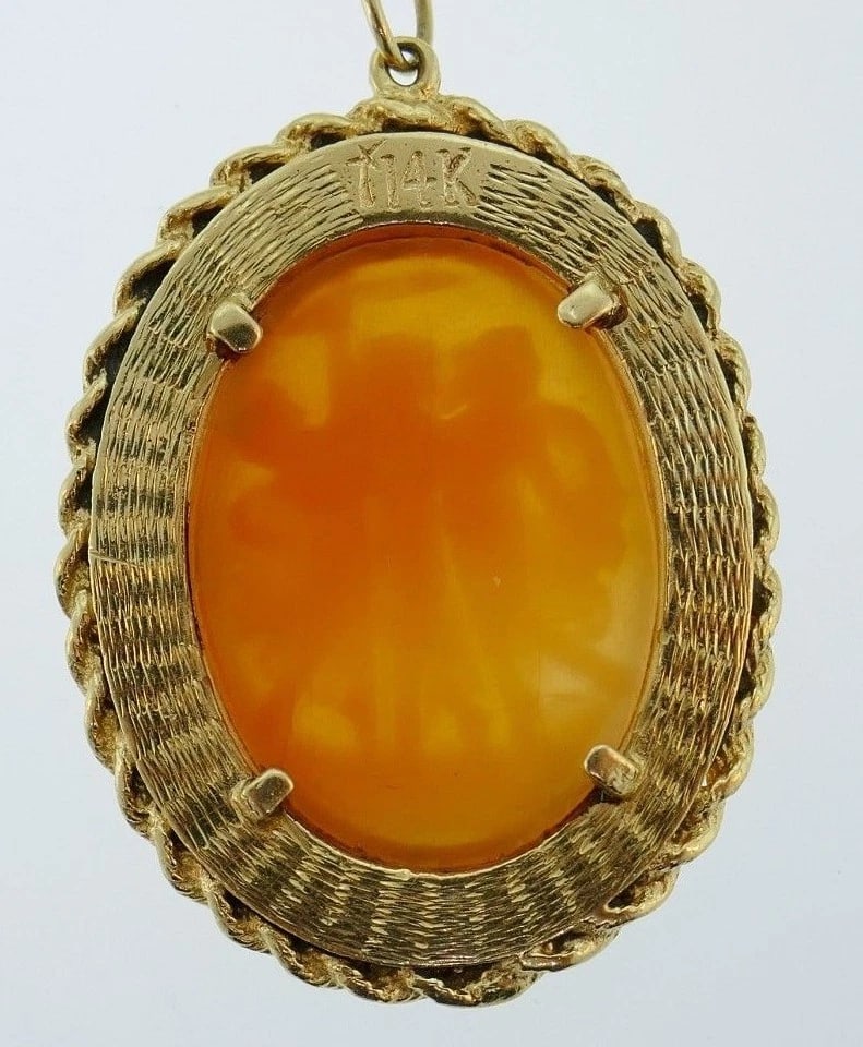 Yellow Gold Pearl Cameo Necklace - 4