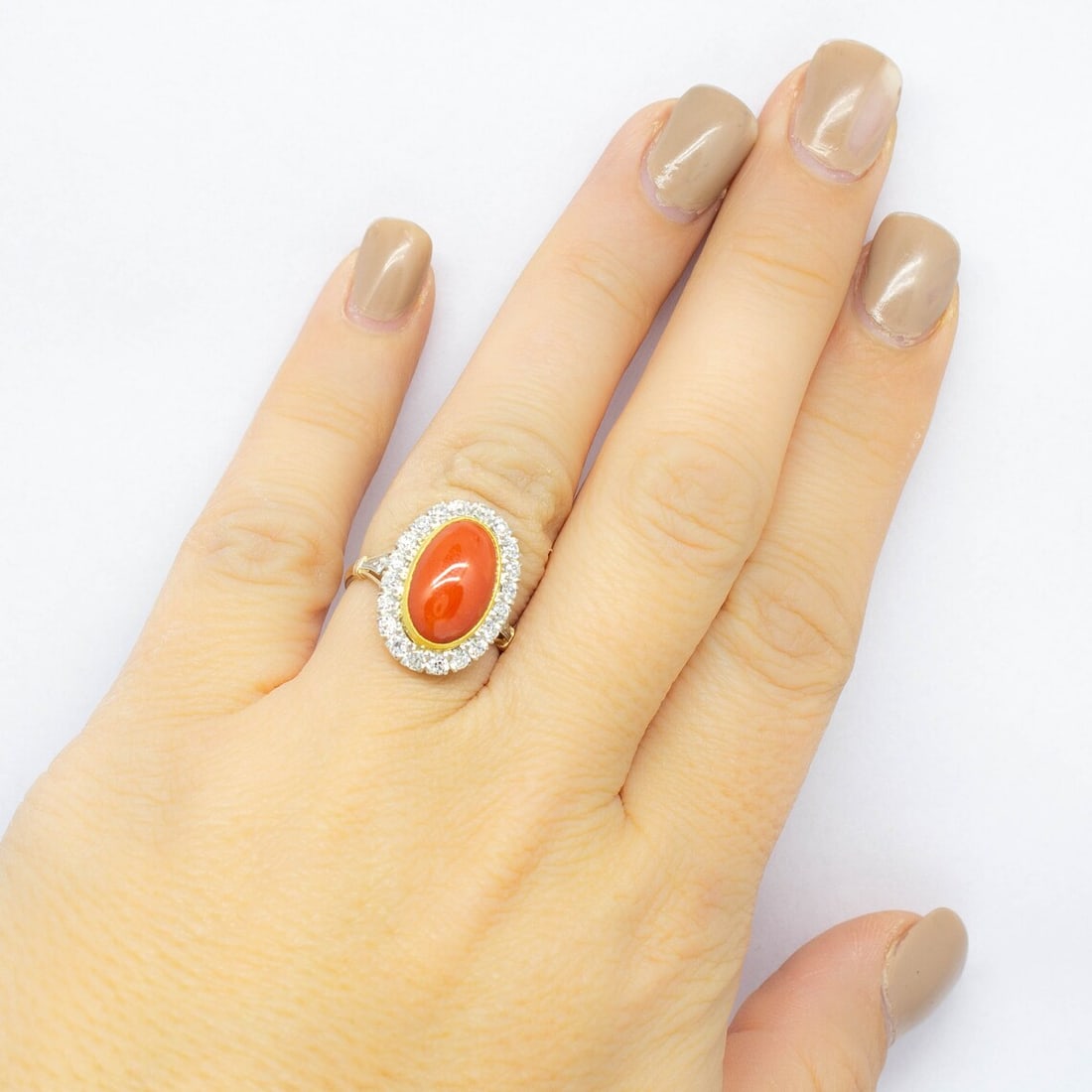 Estate 18k gold and Platinum Coral and Diamond Ring - 8