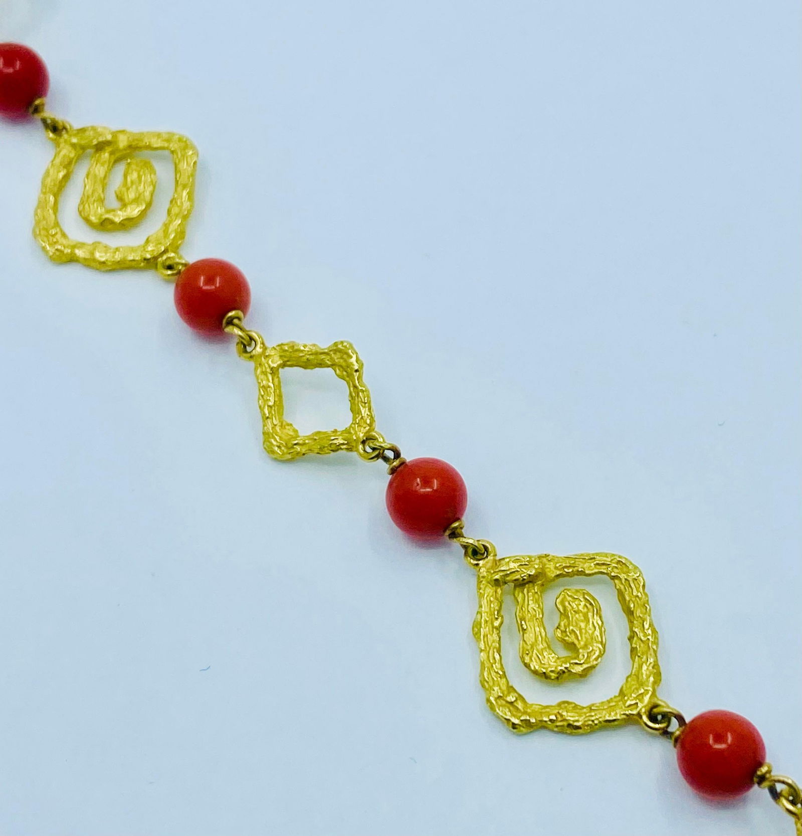 Tabbah Coral Gold Necklace - 4