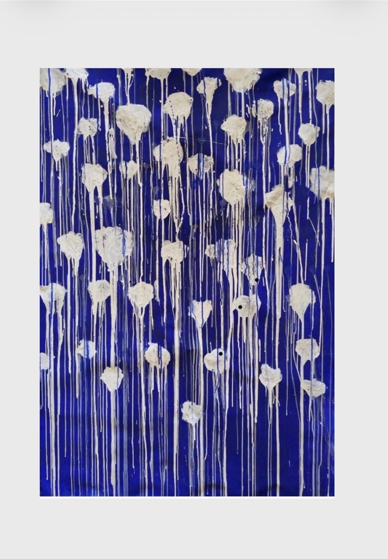 CY TWOMBLY (1928-2011), ACRYLIC AND CRAYON ON CANVAS: Title:CY TWOMBLY (1928-2011) ACRYLIC AND CRAYON ON CANVASDescription:Cy Twombly (Lexington 1921 - Rome 2011)Blue Canvas with White Flowers by CyTwombly- Acrylic on Canvas, Large Size (135x100 cm
