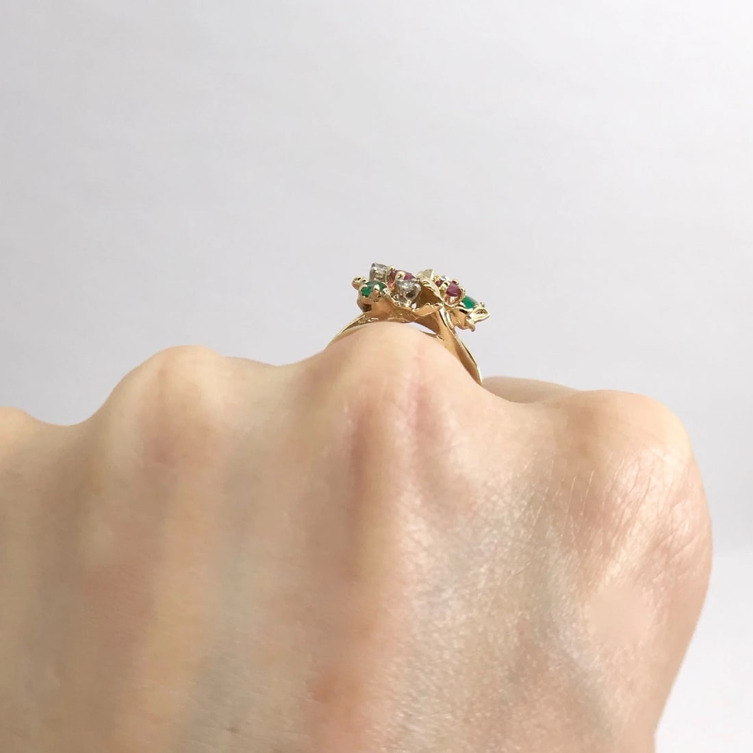 Vintage Red Ruby Green Emerald Diamond Cocktail Ring 14K Yellow Gold, 3.25 Grams - 7