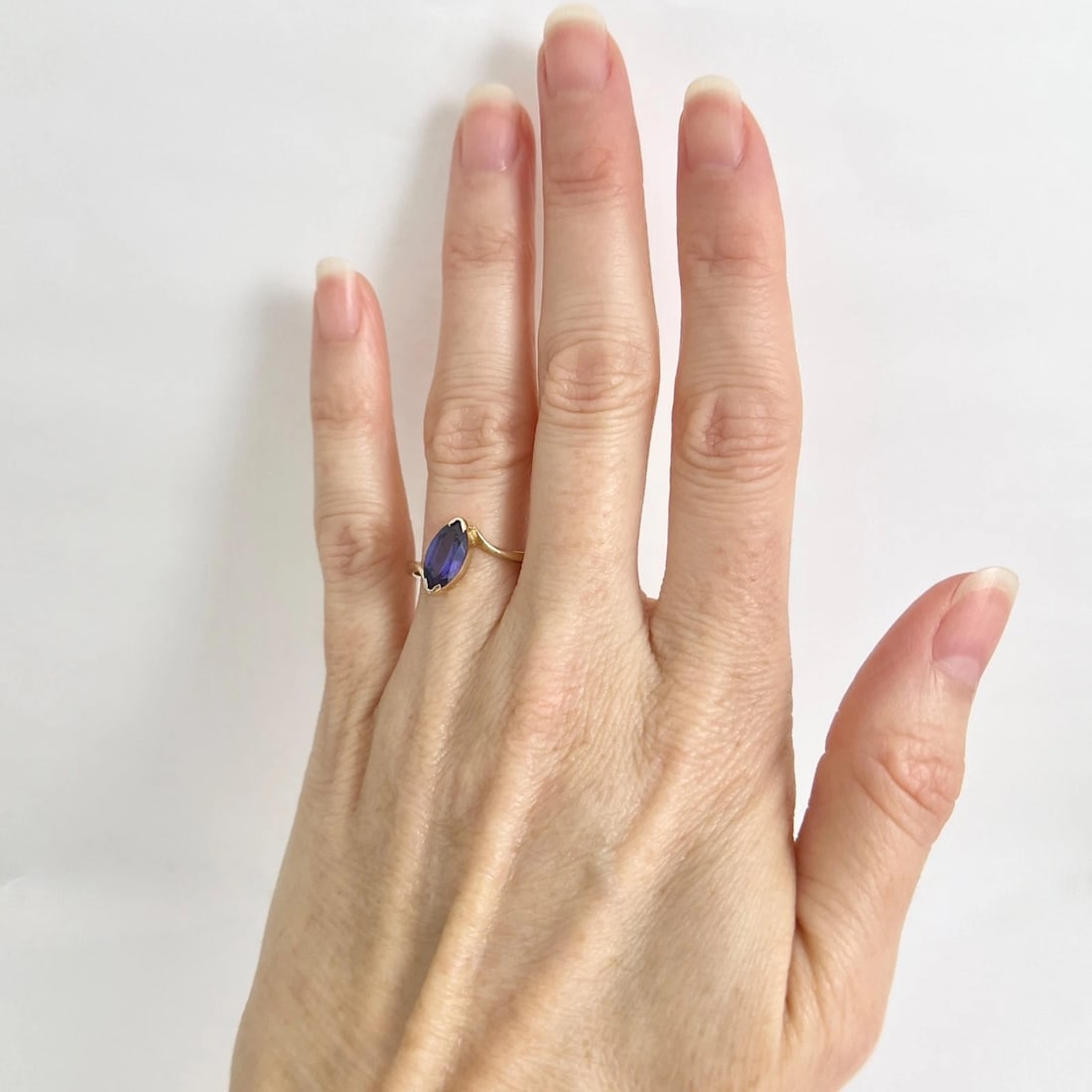Vintage 1950's Esemco Marquise Purple Iolite Gemstone Ring 10K Gold, 1.99 Grams - 2