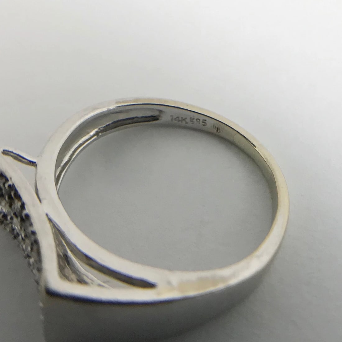 Vintage Brown Cognac White Diamond Concave Flat Top Ring 14K White Gold, 2.7 Gr - 12