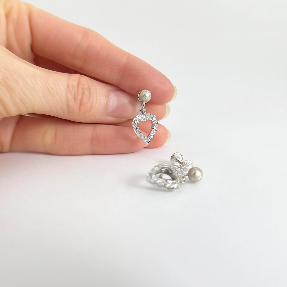 Vintage 1940's Diamond Heart Dangle Drop Earrings 14K White Gold, 3.21 Grams - 2