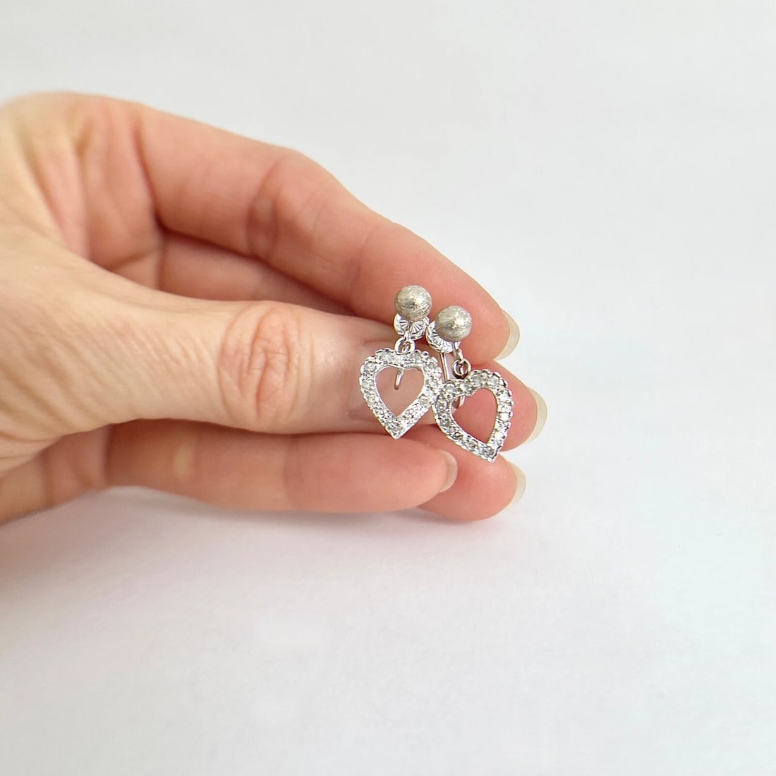 Vintage 1940's Diamond Heart Dangle Drop Earrings 14K White Gold, 3.21 Grams - 4