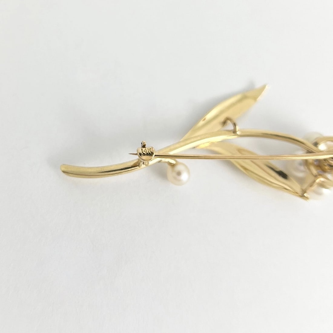 Vintage 1950's Pearl Blue Topaz Flower Brooch Pin 14K Yellow Gold, 4.95 Grams - 9