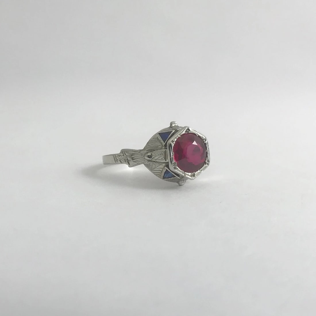 Antique Art Deco Lab-Created Ruby Blue Sapphire Ring 18K White Gold, 2.96 Grams - 8