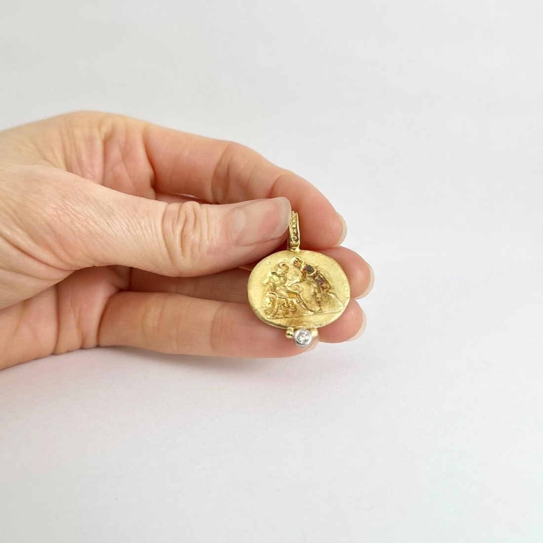 Vintage Roman Soldier Diamond Necklace Pendant 18K Yellow Gold, 5.74 Grams - 3