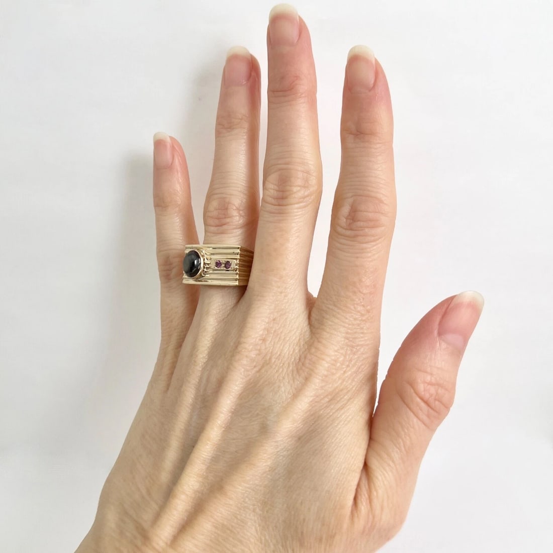 Vintage 1940's Black Star Sapphire Ruby Flat Top Ring 9K Yellow Gold, 6.88 Grams - 5