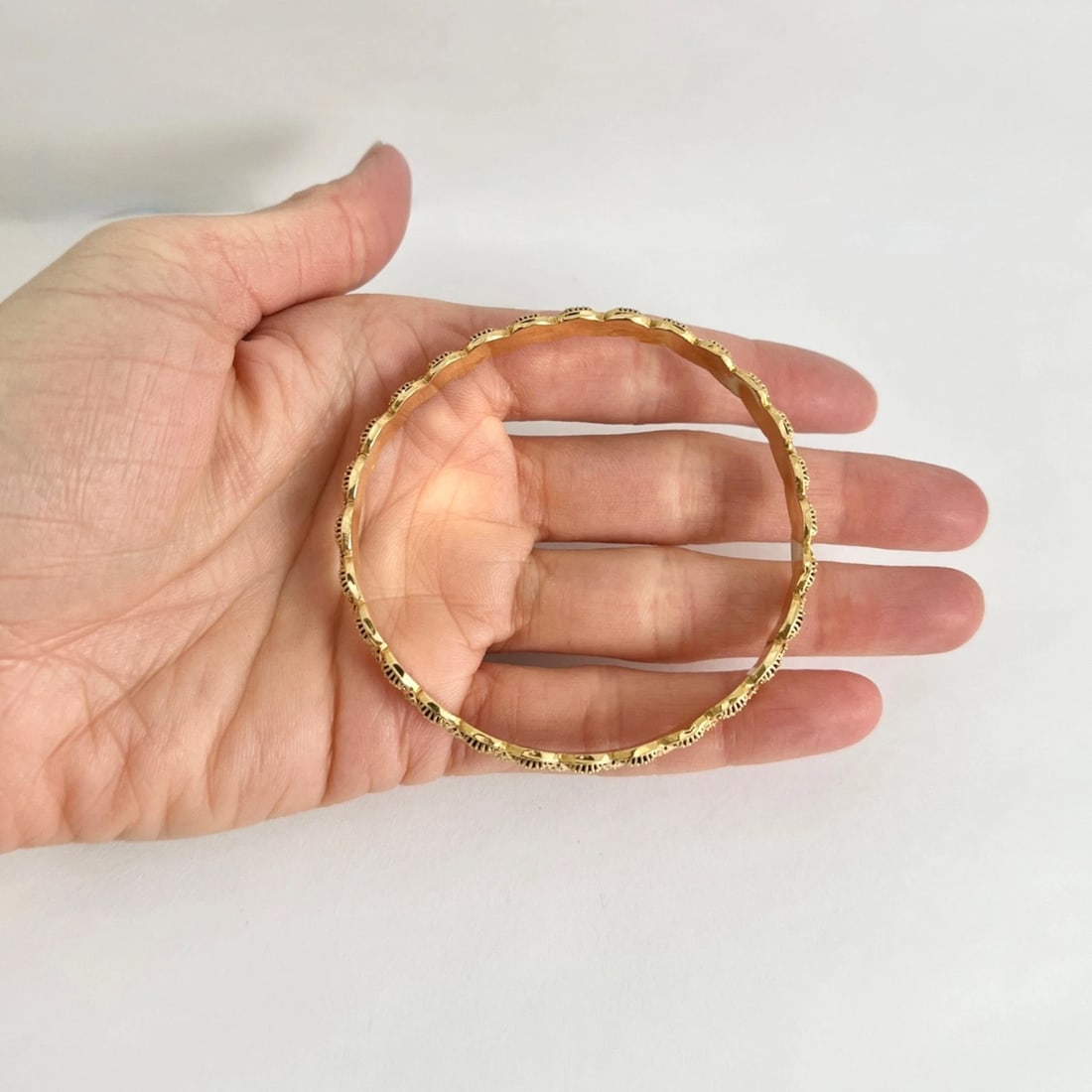 Vintage Filigree Ornate Bangle Bracelet 21K Yellow Gold, 10.70 Grams - 2